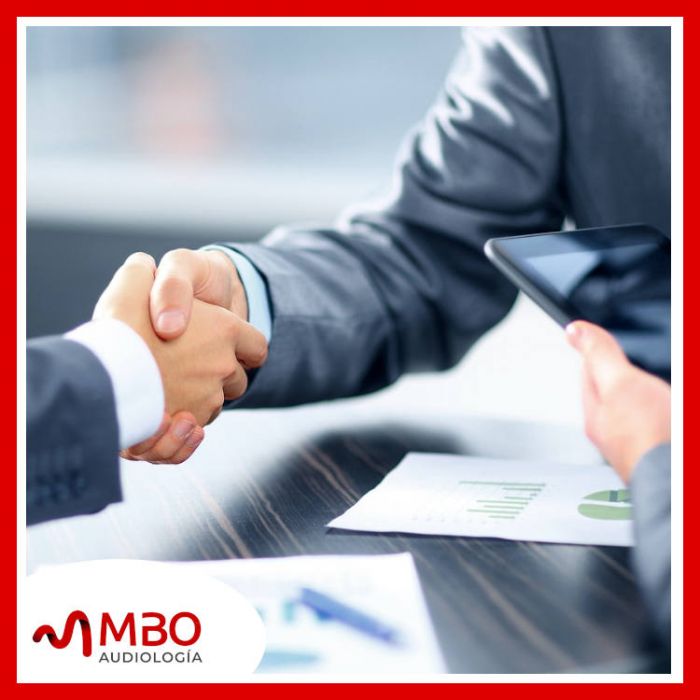 Felicidad con Audífonos en MBO Audiología